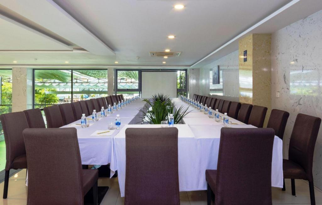 Aries Hotel Nha Trang Exterior foto